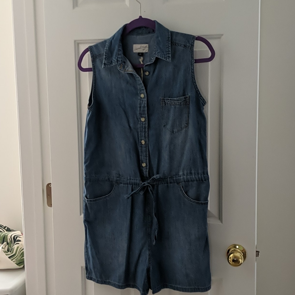 NEW WITH TAG Universal Thread Romper